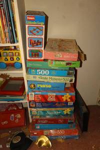 lot 272 image: Puzzles and Lincoln Logs
