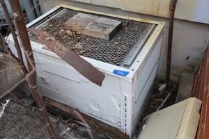 lot 356 image: Fedders AC unit