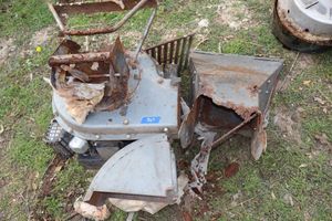 lot 367 image: Vintage Craftsman shredder as shown