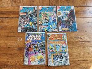 lot 47 image: Selection of vintage comics - DC Blue Devil - 1980s