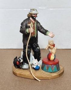 lot 54 image: Vintage Emmett Kelly Jr Flambro Porcelain Clown Figurine - The Lion Tammer - Hand signed