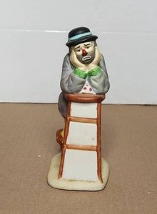 lot 62 image: Vintage Emmett Kelly Jr Flambro Porcelain Clown Figurine - Weary WillieWhy Me - hand signed