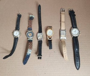 lot 37 image: Selection of watches - Charles Hubert, Mossimo, Jacklyn Smith, one for Snicker Soccer