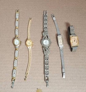 lot 57 image: Selection of watches - Citizen, Forever, Seiko, Timex