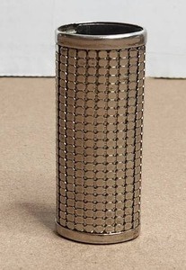 lot 67 image: Vintage Whiting & Davis cigarette lighter case