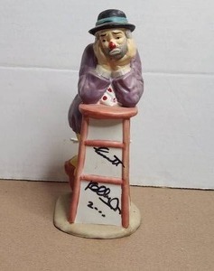 lot 81 image: Vintage Emmett Kelly Jr Flambro Porcelain Clown Figurine - Weary Willie - Why Me -signed and dated
