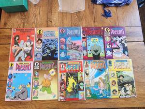 lot 195 image: Selection of vintage comics - Dark Horse - Dark Horse Presents