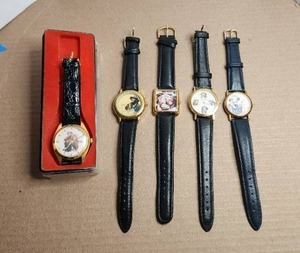 lot 6 image: Selection of 5 vintage collectible Emmett Kelly Jr. watches
