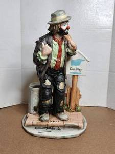 lot 141 image: Vintage Emmett Kelly Jr Flambro Porcelain Clown Figurine - On the Road Again - hand signed - 131 of 9500