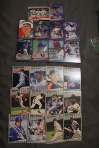 lot 37 image: Selection of Baseball Cards Including Ryan Sandburg, Darryl Strawberry, and More, see Photos