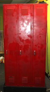 lot 4 image: Set of Three Full Size Lockers Mounted on a Rolling Base