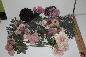 lot 54 image: Artificial Flowers