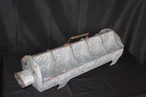 lot 121 image: Metal Yard Art, Piggy, no ears or tail