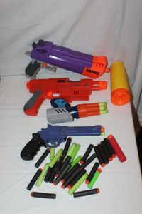 lot 149 image: Toy guns with foam bullets