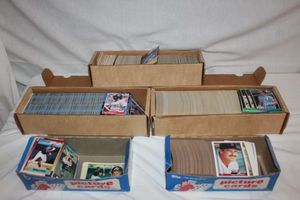 lot 151 image: Collectable Baseball Cards