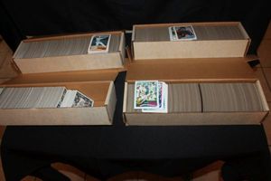 lot 152 image: large quantity of baseball cards