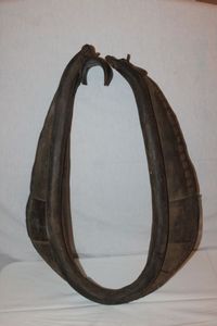 lot 154 image: Antique Leather Horse Collar