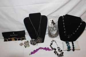 lot 187 image: Fashion Jewelry&nbsp