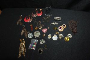 lot 189 image: Fashion Jewelry