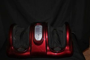 lot 194 image: Leg Messager