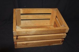 lot 210 image: Wooden Crate