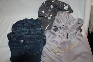 lot 222 image: Girls clothing
