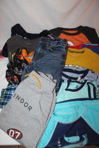 lot 231 image: boys clothing