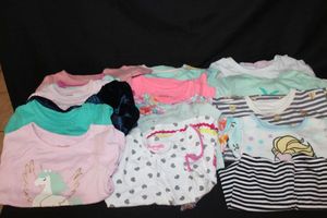 lot 239 image: Girls 5T shirts
