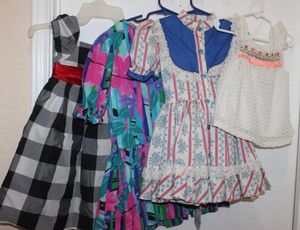 lot 258 image: Girls 4T dresses