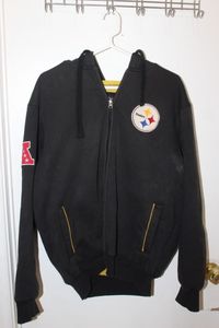 lot 281 image: Large Steelers Lined Zip up Hoodie