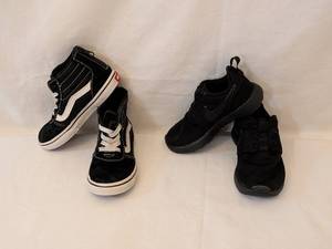 lot 288 image: Childrens Vans and Nike