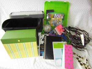 lot 521 image: Assorted art and office supplies