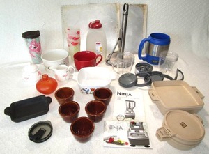 lot 526 image: Assorted dishware and kitchen items