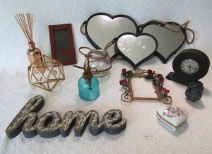 lot 545 image: Assorted home decor as shown