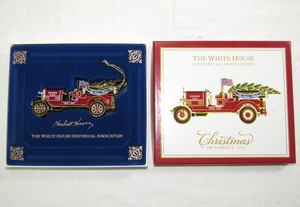 lot 615 image: 2016 Herbert Hoover The White House historical association Christmas ornament in original box