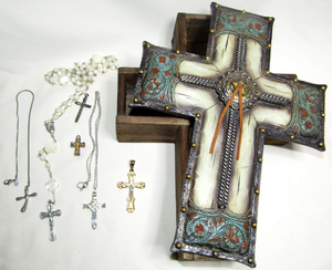 lot 647 image: Cross jewelry box with cross pendants and necklaces