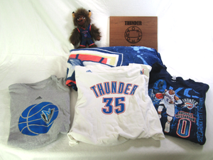 lot 670 image: NBA Oklahoma Thunder, T-shirts, stuffed mascot, wall placard