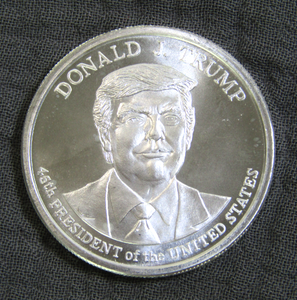 lot 515 image: .999 Silver one Troy ounce President Trump commemorative coin