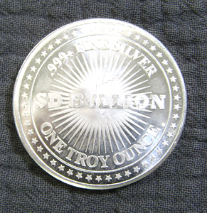 lot 713 image: .999 Silver one troy ounce