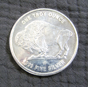 lot 714 image: .999 Silver one troy ounce