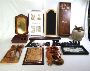 lot 690 image: Assorted home wall decor as shown
