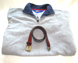 lot 715 image: Tommy Hilfiger pullover sweater (size 2XL) and Tommy Hilfiger leather belt