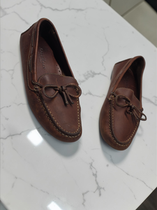 lot 66 image: Cole Haan Brown Leather Driving Loafers Womens Size 7B Bow Slip On Moccasin Flats
