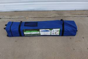 10X10 pop-up canopy looks to be unused