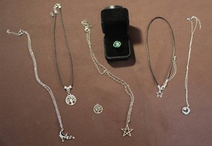 lot 29 image: Jewelry see image for details