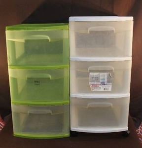 lot 39 image: 2-plastic  storage drawer