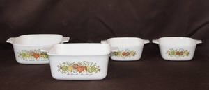 lot 101 image: set of vintage Corning Ware Spice of Life casserole dishes