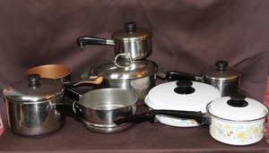lot 104 image: Assortment of pans