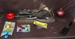 lot 115 image: Kitchen utensils see pictures for details