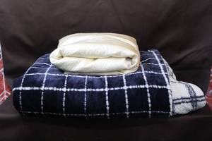 lot 121 image: Queen size Fleece blanket and queen size leak proof bed cover